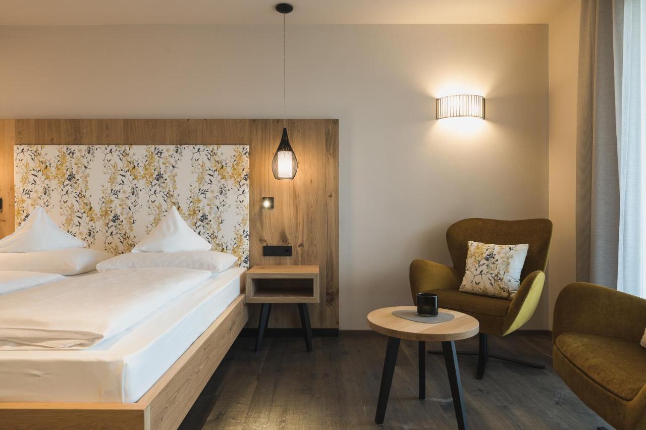 Landsitz Stroblhof Hotell Tirolo Exteriör bild