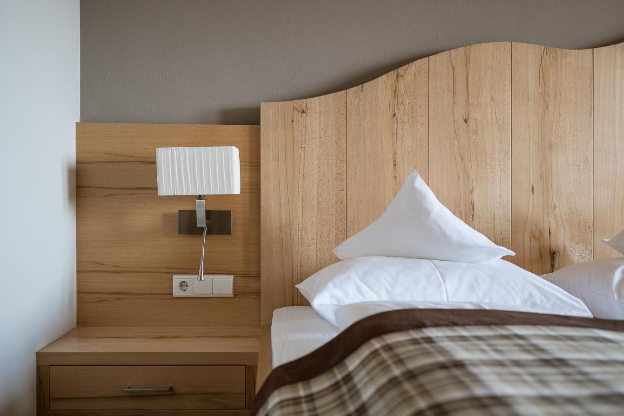 Landsitz Stroblhof Hotell Tirolo Exteriör bild