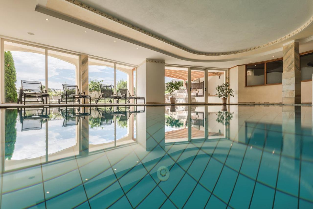 Landsitz Stroblhof Hotell Tirolo Exteriör bild