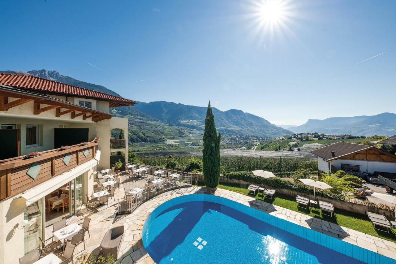 Landsitz Stroblhof Hotell Tirolo Exteriör bild
